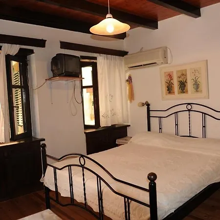 Eleonora Apartment *